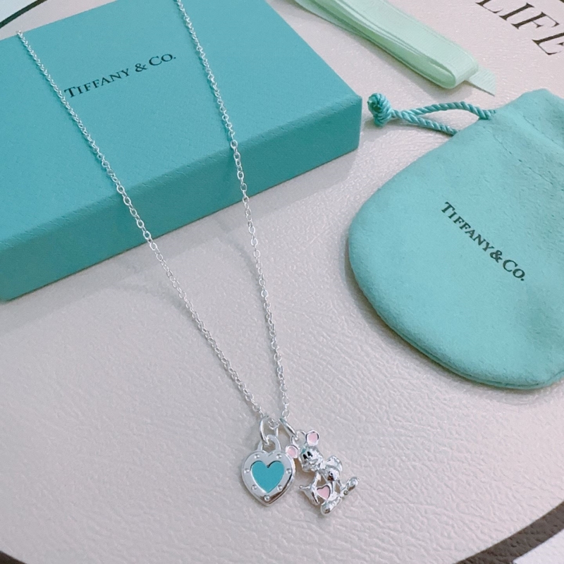 T*f*ny necklaces